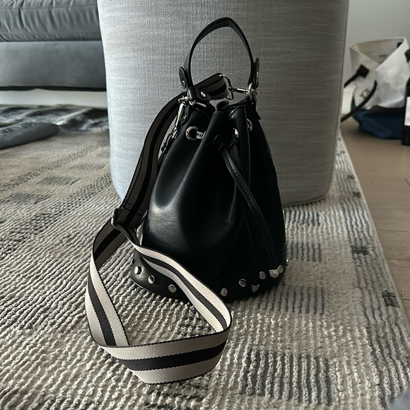 Zara Handbags - Zara bucket crossbody bag